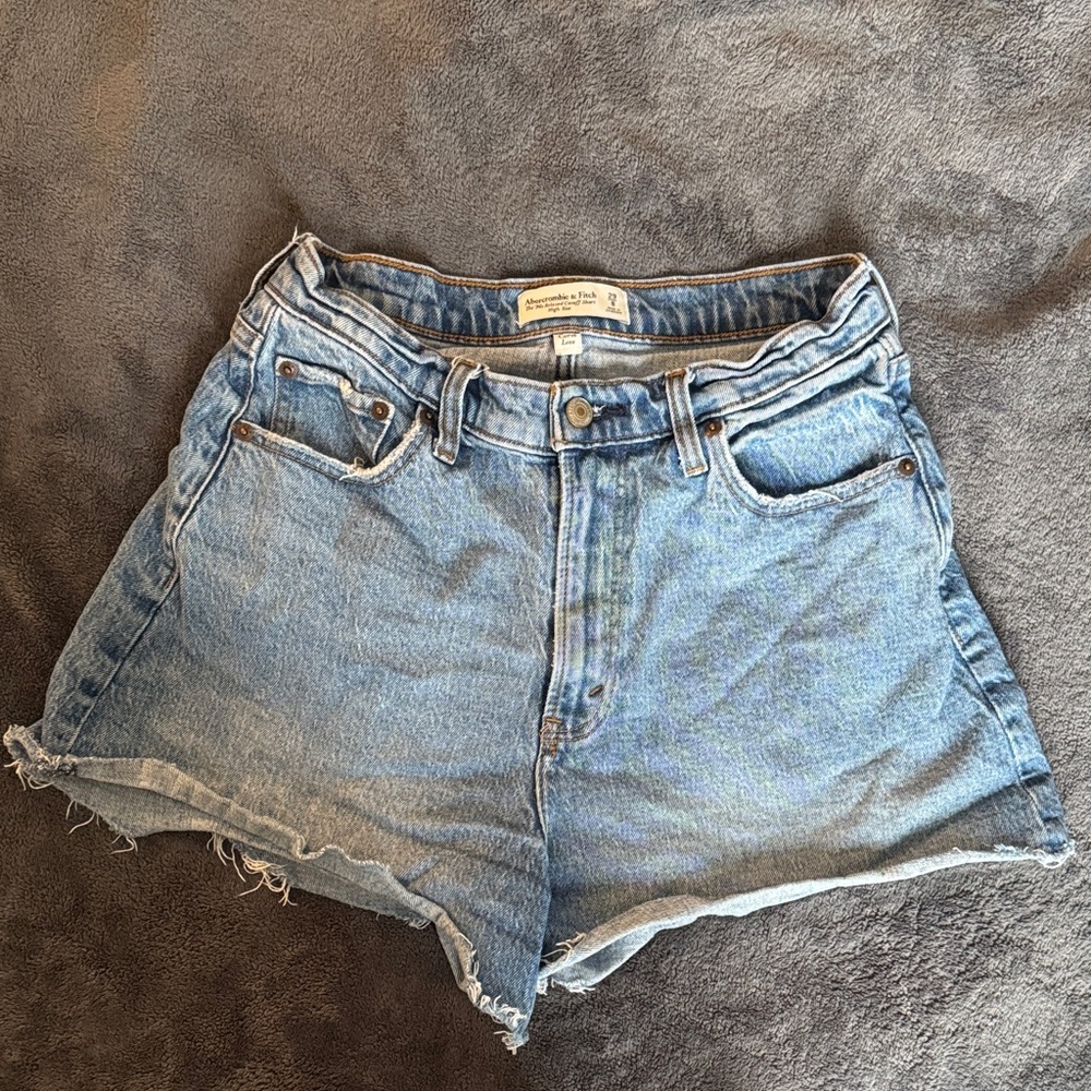 Abercrombie and Fitch Curve Love Jean Shorts (size 8/29)